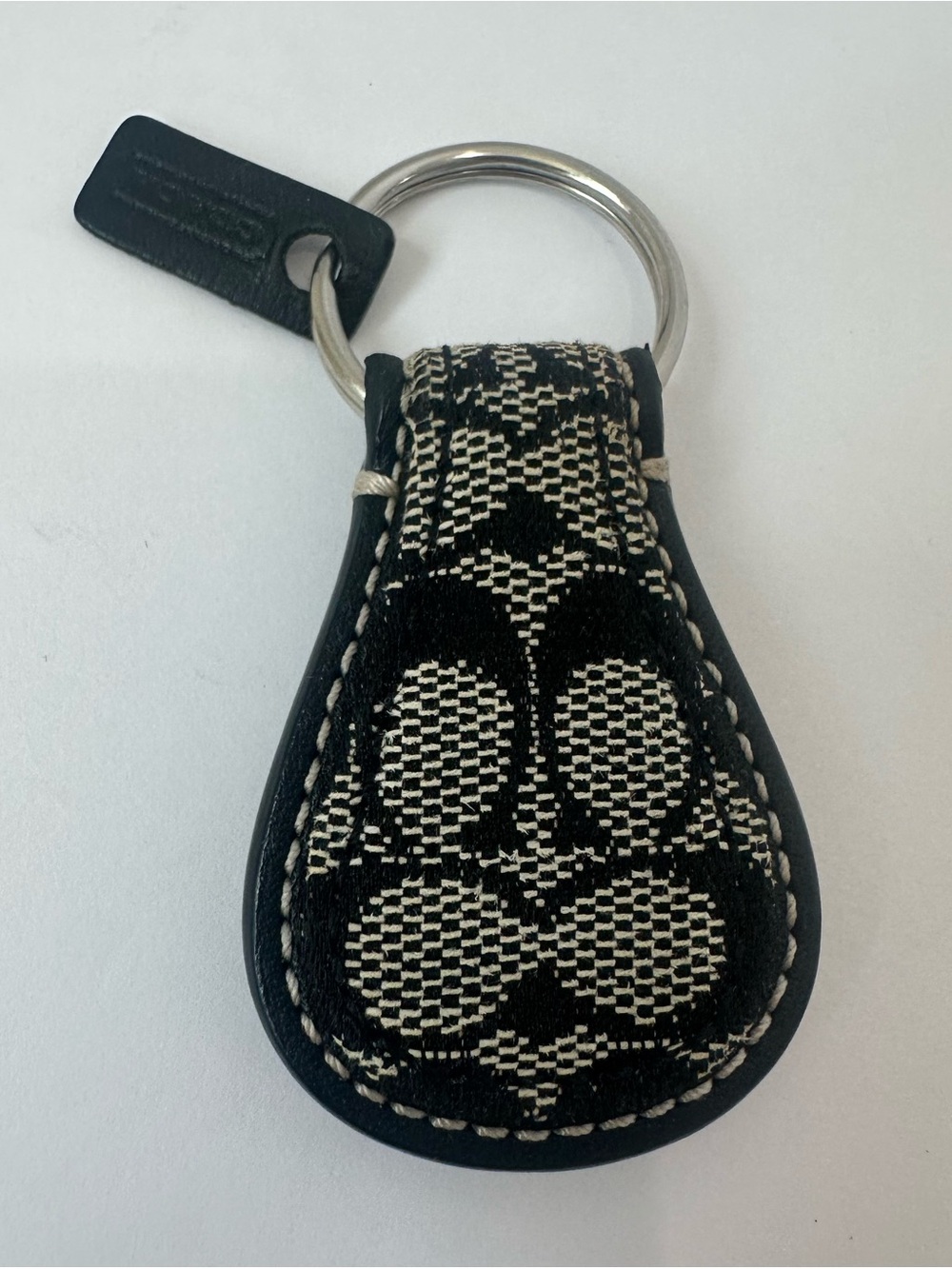 COACH Vintage Signature RARE Key Fob Black/White Teardrop Y2K Mini Coach tag